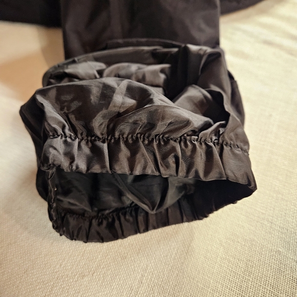 Young size 16 ,snow pants. Worn those one..Excellent condition - Picture 4 of 5